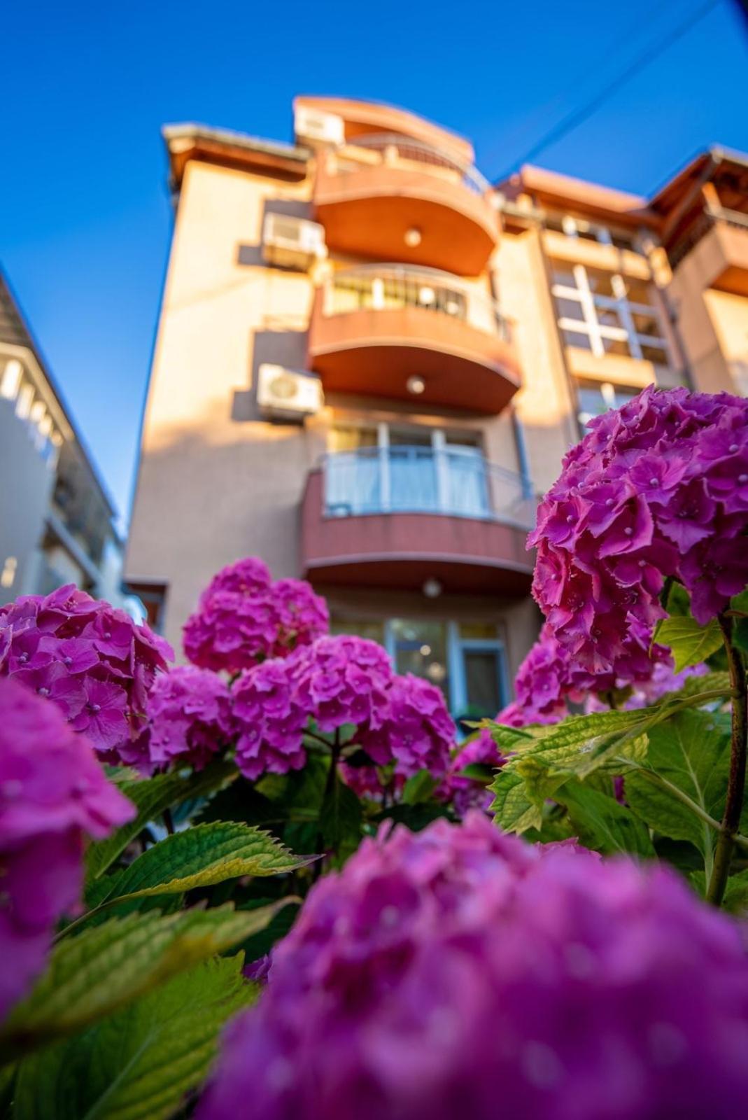 Ar Luxury Apartments Rawda Exterior foto
